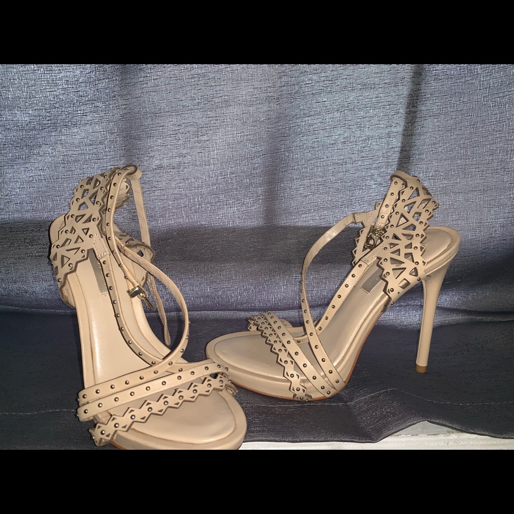 BCBGMAXAZRIA HEELS ! 👡